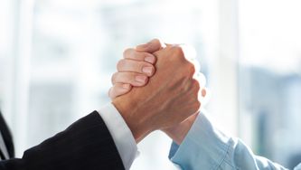 Zákaz konkurencie. Aké možnosti poskytuje zamestnávateľom Zákonník práce?