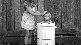 Village life of a Polish family, wonderfully captured by a father of two