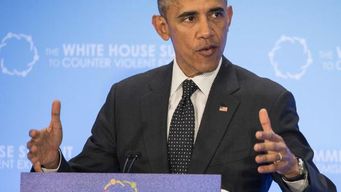 Obama takes aim at brokers' fees on retirement accounts