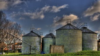Data and Analytics Silos are killing Insights & Decision Making