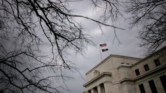 Fed suspends stock buybacks, caps dividends for big banks