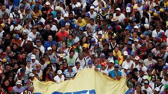 Venezuela crisis: Russia condemns bid to 'usurp power' from Maduro