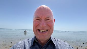 The Myth of the "New" Buying Group: Navigating the Multi-Stakeholder Sale in the AI Era