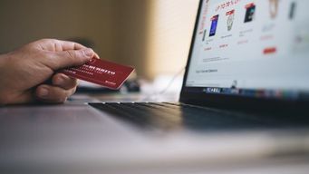 Can Social Media Boost eCommerce Conversions for B2C?