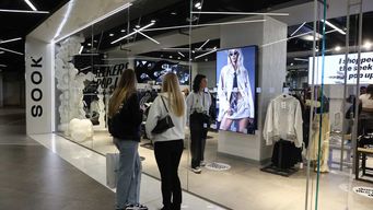 How To Inject A Startup Mentality Into A Retail experience, Without Budget-Crushing Investment.