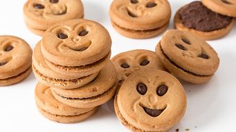 I believe what my media agency tell me, they provide chocolate cookies!.