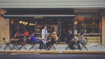 Retail Footfall - How To Leverage the Social Consumer to  Restore Confidence?