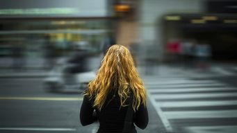 What's the difference between legacy sales and modern selling?