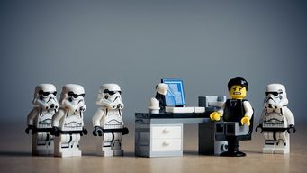 Why 'Helping Employees' to Help You is a Key Element in Today's Retail Playbook.