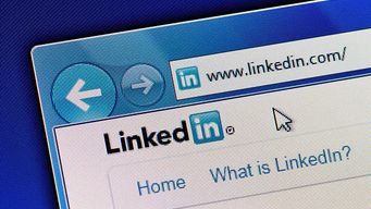 Would you like to know the exact Linkedin message that our client used to get a 10,000:1 ROI with social selling?