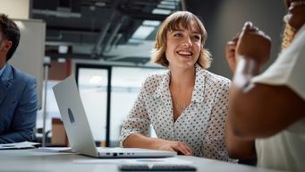 Why Linkedin isn't a business social network