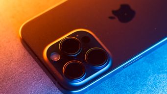 Apple Quietly Adds Starlink Support to iPhones in iOS 18.3—What It Means for Satellite Connectivity
