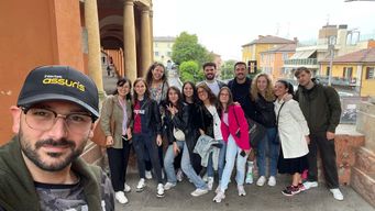 WALKING AROUND THE WORLD IN 60 DAYS
