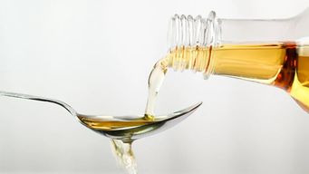 Is Vinegar Really a Greener Cleaner? What Science Says About This Household Staple