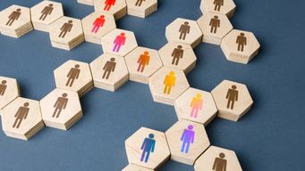 From Messages to Painted Pictures: How Storytelling Drives Social Purpose