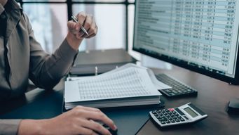 Point-of-Sale Finance Series: Bank Charters, M&A, and Partnerships — Strategic Paths for Fintech and Payment Companies