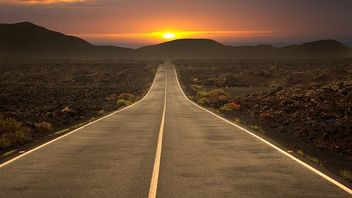 What does the UK Greening Finance Roadmap and new SDR disclosure regime mean for corporates?