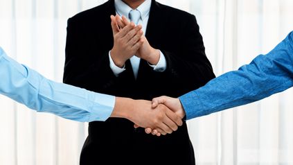 Day in the life of a commercial dispute resolution trainee solicitor