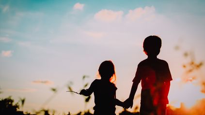 Children arrangements: is it fair to separate siblings?