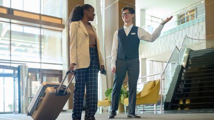 Could the rise in net migration help the hospitality sector tackle its skills shortages?