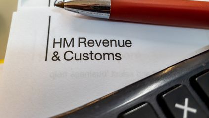 What does HMRC consider when voting on a restructuring plan?