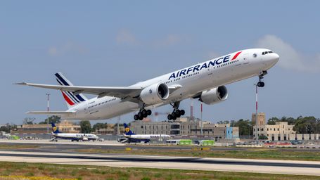 Air France Makes History with First SAF-Powered A220 Delivery