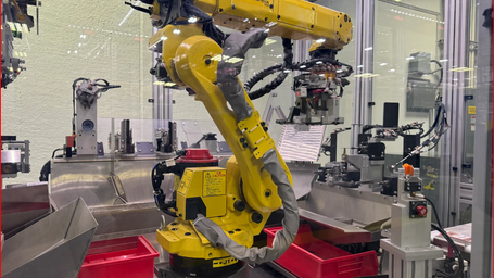 Apple Uses Robots and AI To Dismantle iPhones and Recycle Materials