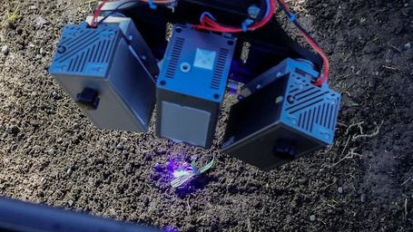 Robots with lasers killing weeds