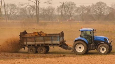Researchers make stunning discovery after examining farmland treated only with organic fertilizers for decades