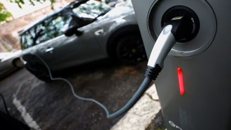 Italy approves nearly $700 million in new subsidies for EVs