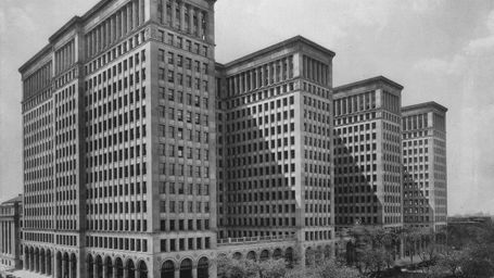 On this day: Carriage maker William C. Durant founds General Motors in Flint, Michigan