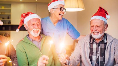 20+ Holiday Nursing Home Ideas to Spread Cheer & Joy This Season
