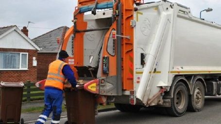Banbury area residents soon to see new food waste collection service and a chargeable garden waste service