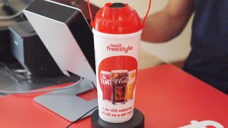Coca-Cola lanza un sistema de dispensado de bebidas que minimiza la generación de residuos
