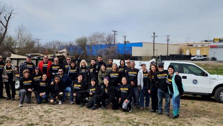 IAR Volunteers Clean Up Again!