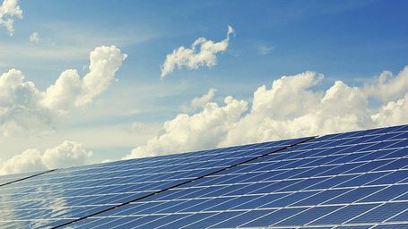 Golpe a la huella de carbono: así será la planta solar más grande jamás construida