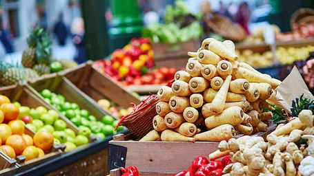 España prohibirá la venta de fruta y verdura en envases de plástico