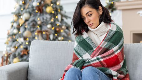 Crisis Text Line Provides Tips On How To Help Loved Ones & Friends Facing Holiday Blues & Loneliness