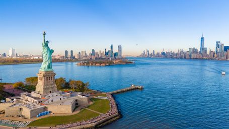 'America's Field Trip' to send students to nation's top landmarks for 'unforgettable experiences'
