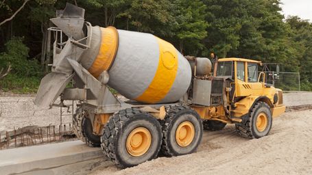 New Solar Heat Technology to Decarbonize Steel and Cement Production