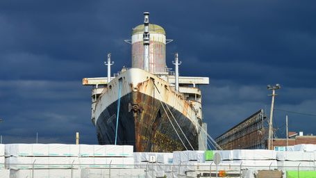 A Celebrated Ocean Liner Is Being Turned into the World’s Largest Artificial Reef
