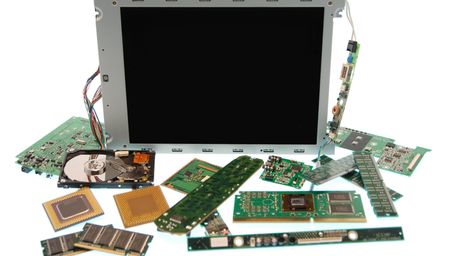 Using Robots To Efficiently Recyle E-Waste