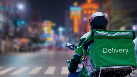 How Uber Eats is Prioritising Sustainable Food Delivery