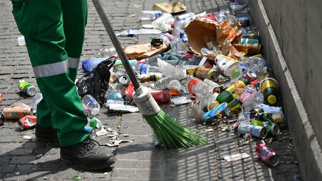 New Plastic Can Self-Destruct on Command