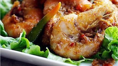 SATAY PRAWNS (PRAWNS WITH SPICY PEANUT SAUCE)