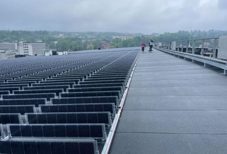 World’s largest vertical rooftop PV system deployed on Norway’s ...