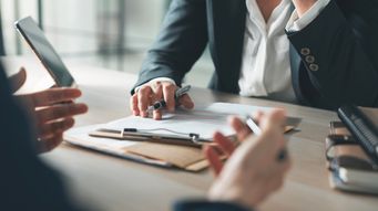 The American Lawyer Names Floyd Mandell as Best Mentor Finalist