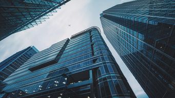 Real Estate Lawyer Joins Lewis Roca