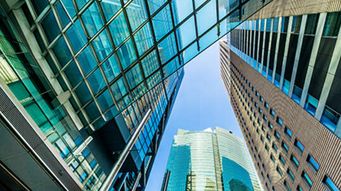 Essential Strategies for Managing Maturing CRE Loans in Today's Market