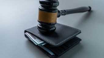 Dun & Bradstreet Faces $5.7M FTC Penalty for Violating Compliance Order and Misleading Small Businesses